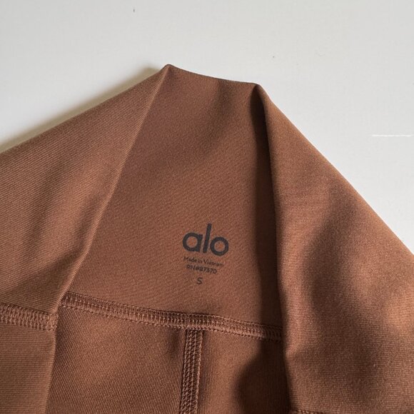 ALO 7" High-Waist Biker Short – Cinnamon Brown - Picture 8 of 9